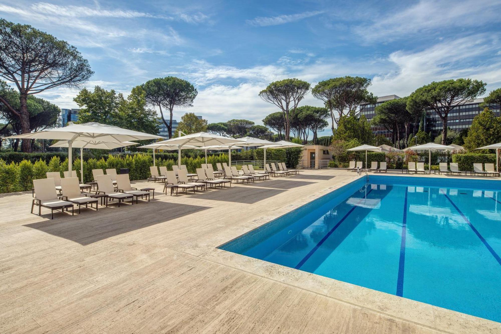 Holiday Inn Rome - Eur Parco Dei Medici By Ihg Kültér fotó