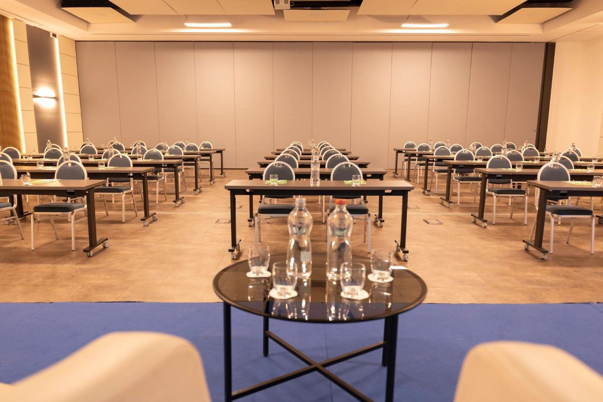 Holiday Inn Rome - Eur Parco Dei Medici By Ihg Kültér fotó